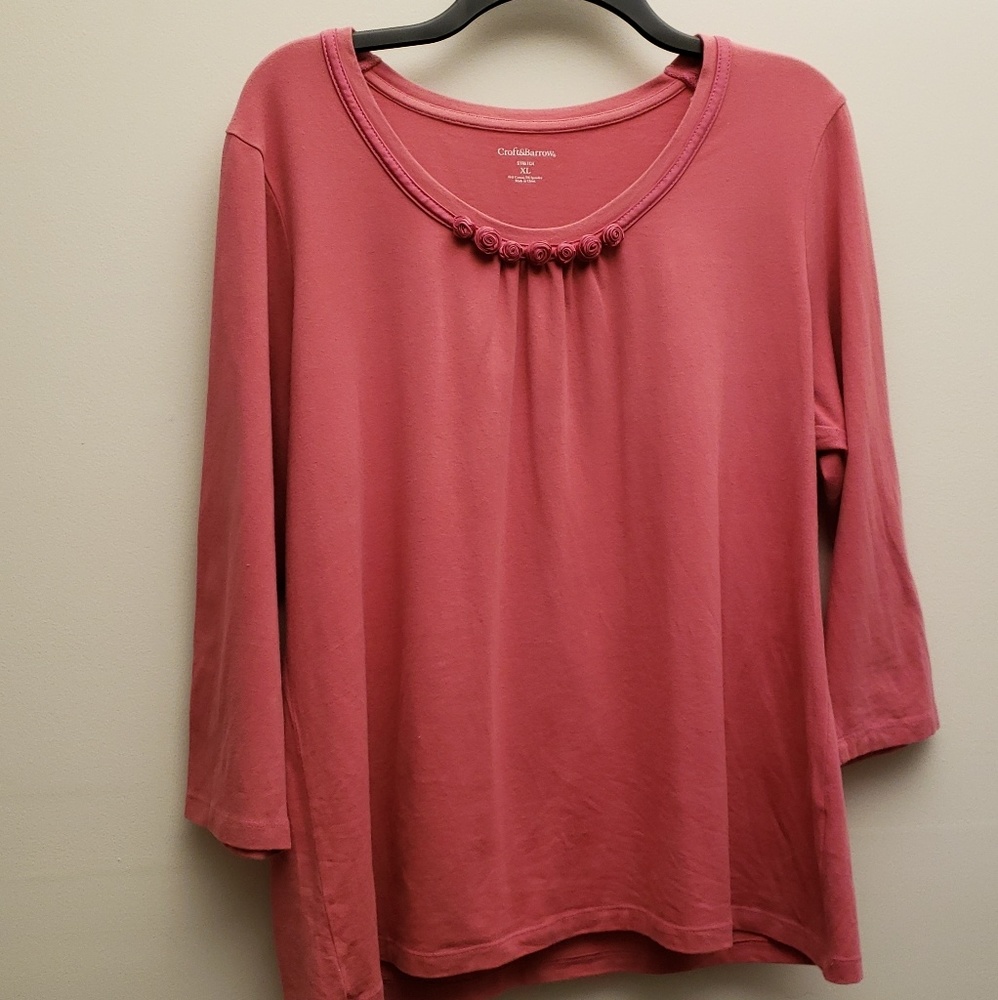 Croft & Barrow Stretch Top Dusty Rose w tiny roses